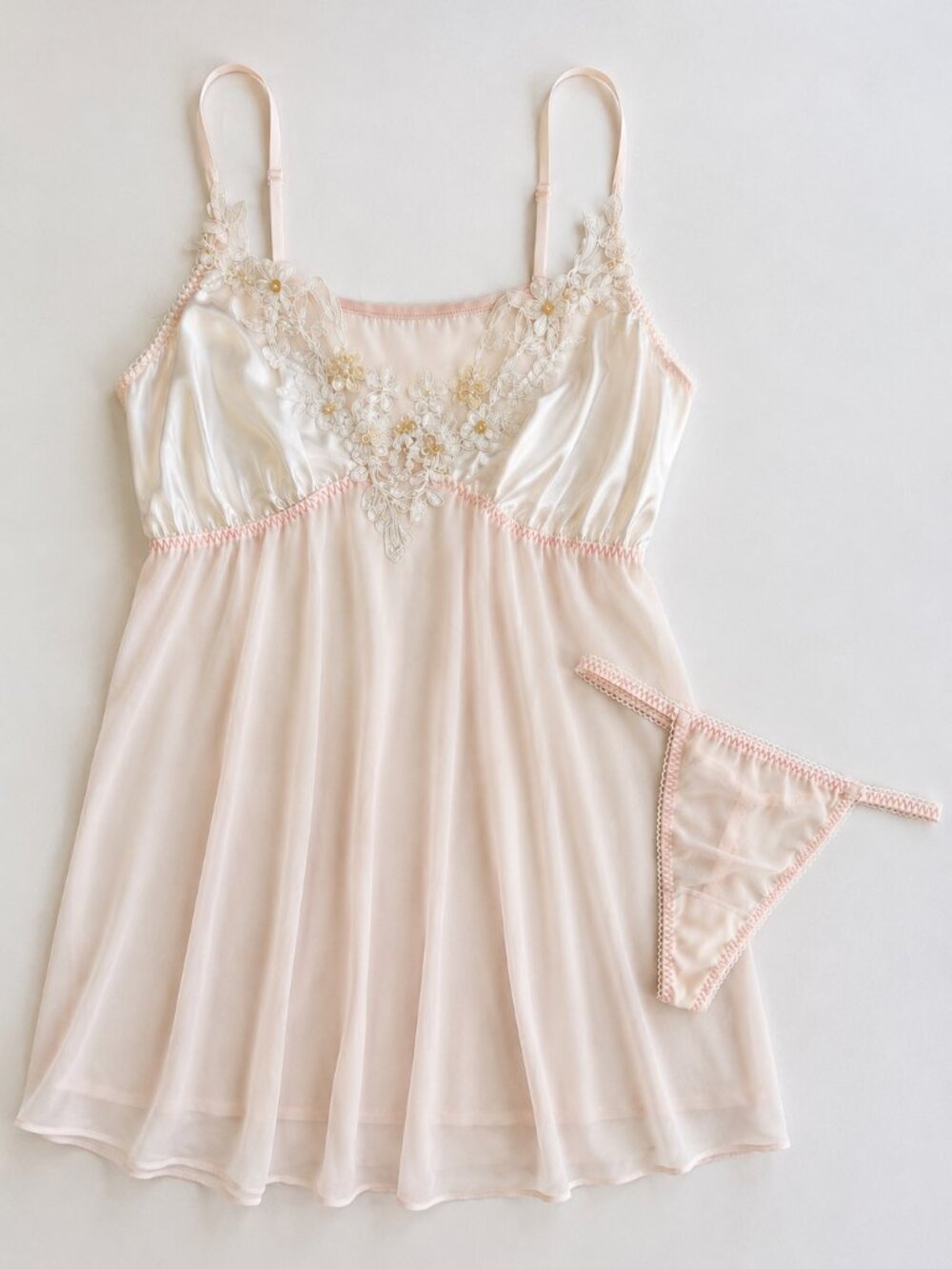 Belle Nuit Intimates Sheer Babydoll Nightgown Blush Pink Embroidered Women’s M